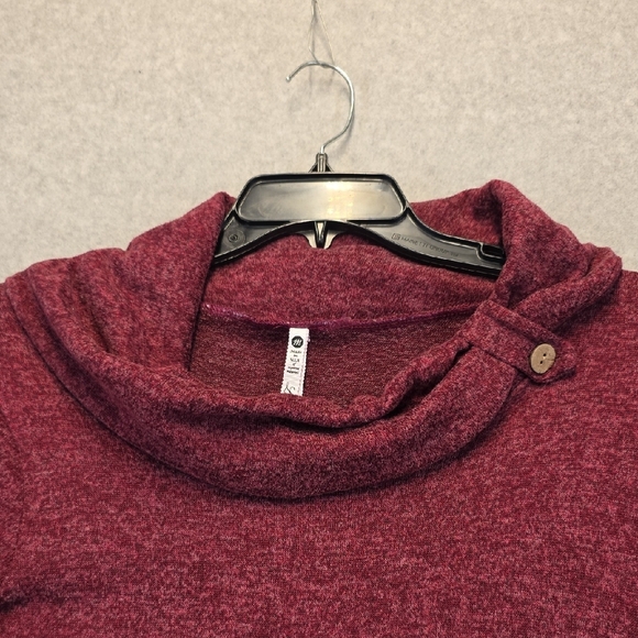 Lea & Nicole Burgundy Asymmetrical Button Tunic Cowl Neck Top Medium M - Picture 3 of 10